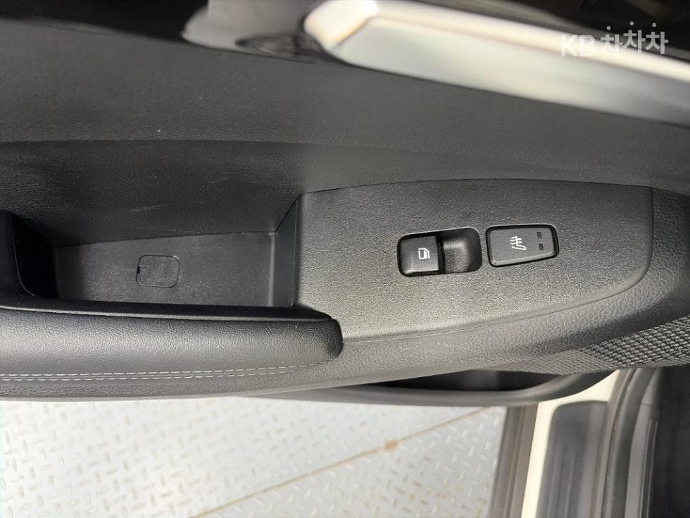 Kia Seltos1.6 Gasoline Turbo 2WD Signature - 13