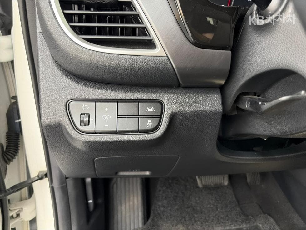 Kia Seltos1.6 Gasoline Turbo 2WD Signature - 18