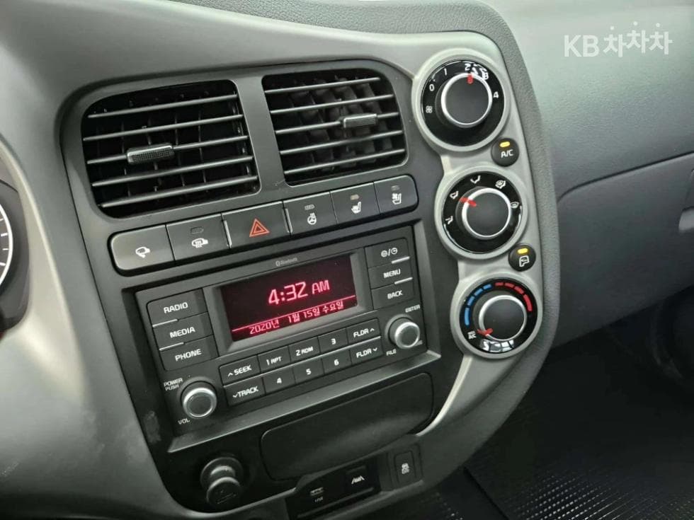 Kia The New (facelift) Bongo 3 (light truck)LPG 1 Ton King Cab Extra Long 2WD L - 14