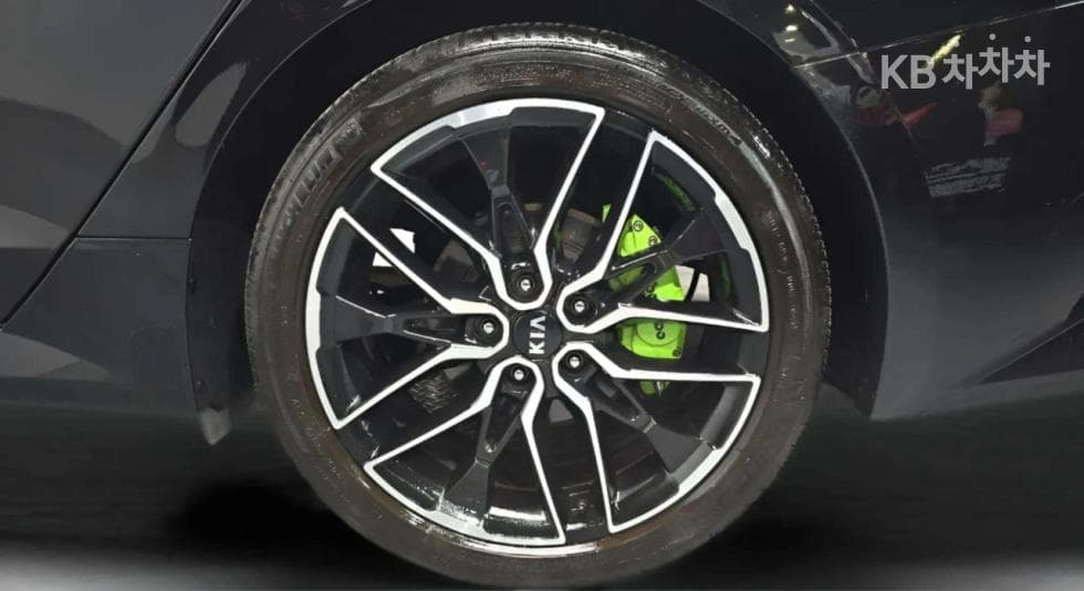 Киа The New (фейслифт) K5 3-토 поколение2.0 LPG Signature - 19
