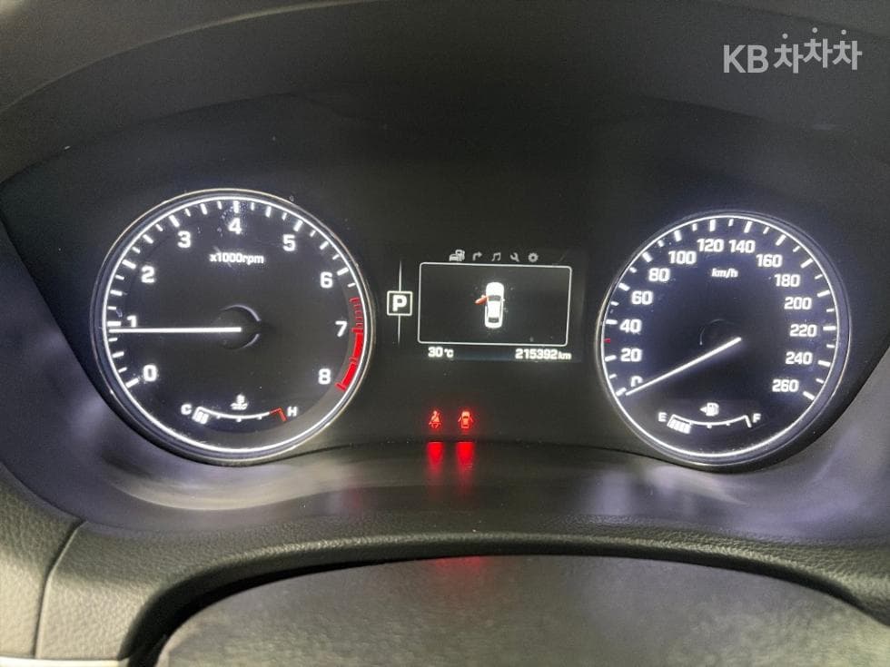 Hyundai GenesisDHG330 Premium AWD - 6