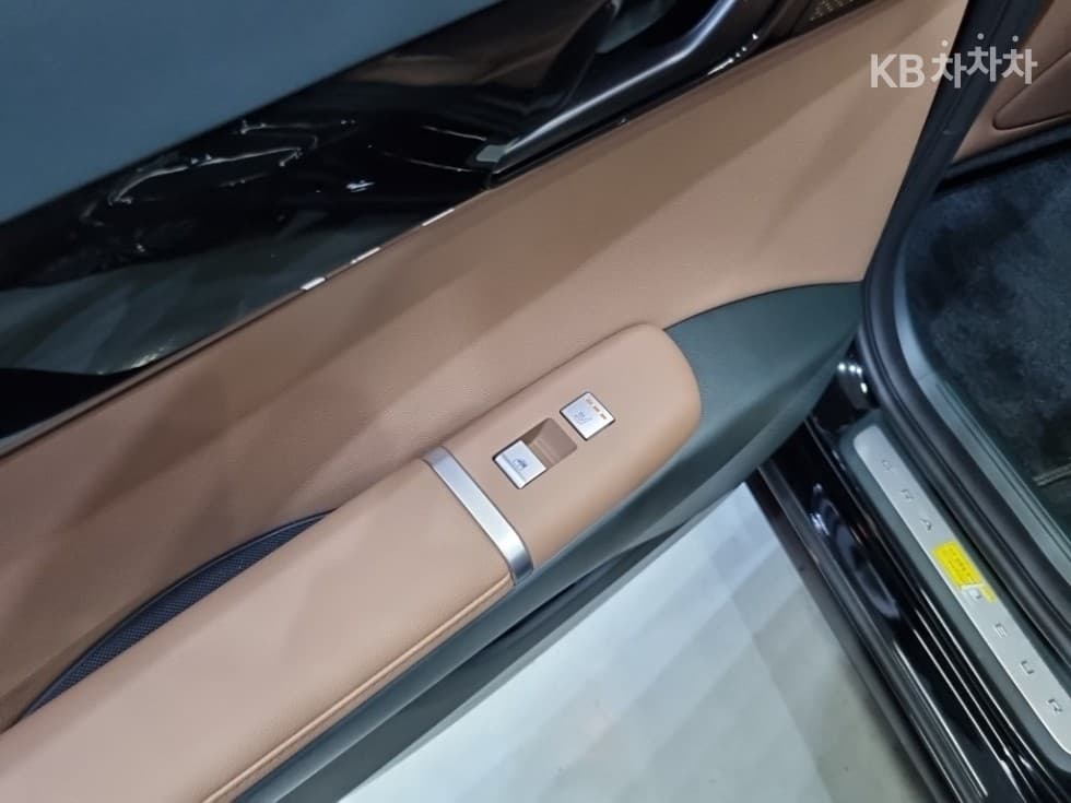 Хюндай Ди Всеново Grandeur (Azera) Хибрид1.6 Турбо Бензин 아너스 - 25