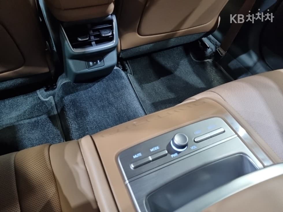 Хюндай Ди Всеново Grandeur (Azera) Хибрид1.6 Турбо Бензин 아너스 - 26