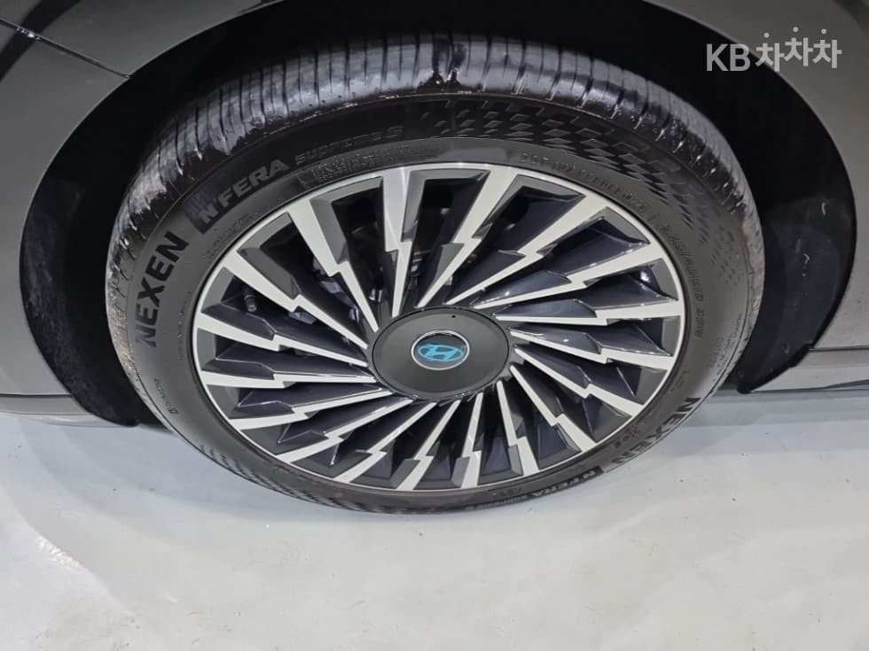 Хюндай Ди Всеново Grandeur (Azera) Хибрид1.6 Турбо Бензин 아너스 - 30