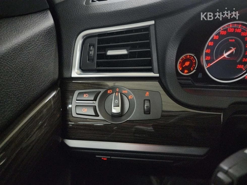 BMW Gran Turismo5 Series GT ED Edition Luxury F07 - 12