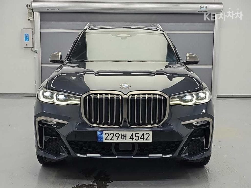 BMW X7(G07)M50i Стандартен - 3