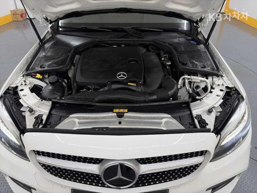 Mercedes-Benz The New (фейслифт) C-КласC200 AMG Line - 5