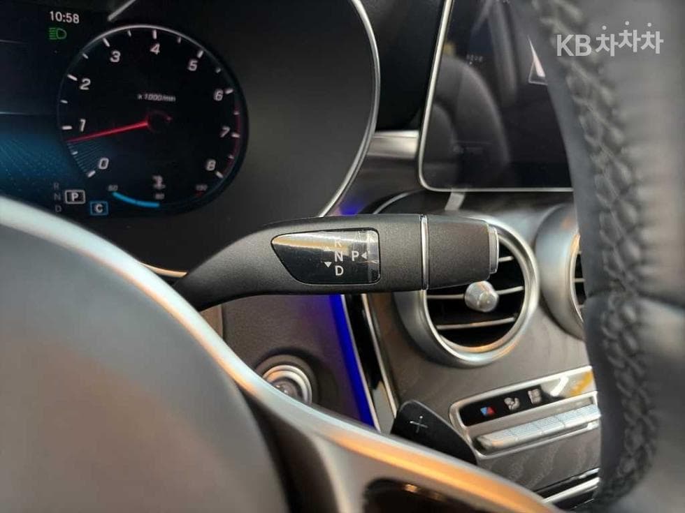 Mercedes-Benz The New (фейслифт) C-КласC200 AMG Line - 8