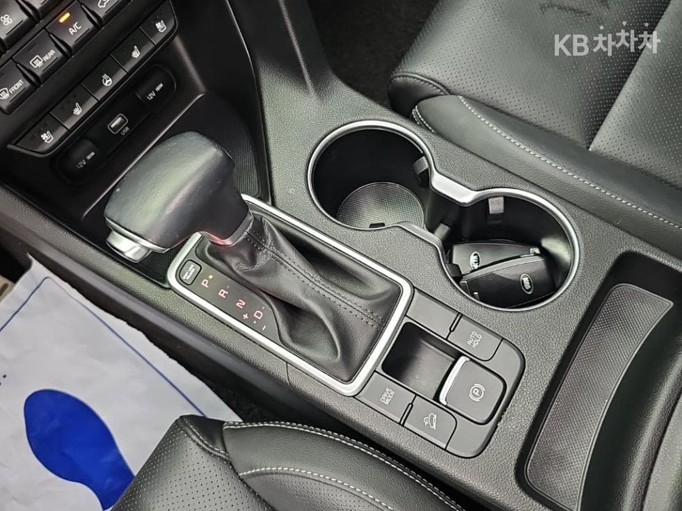 Киа Sportage 더 볼드2.0 Дизел 2WD Престиж - 8