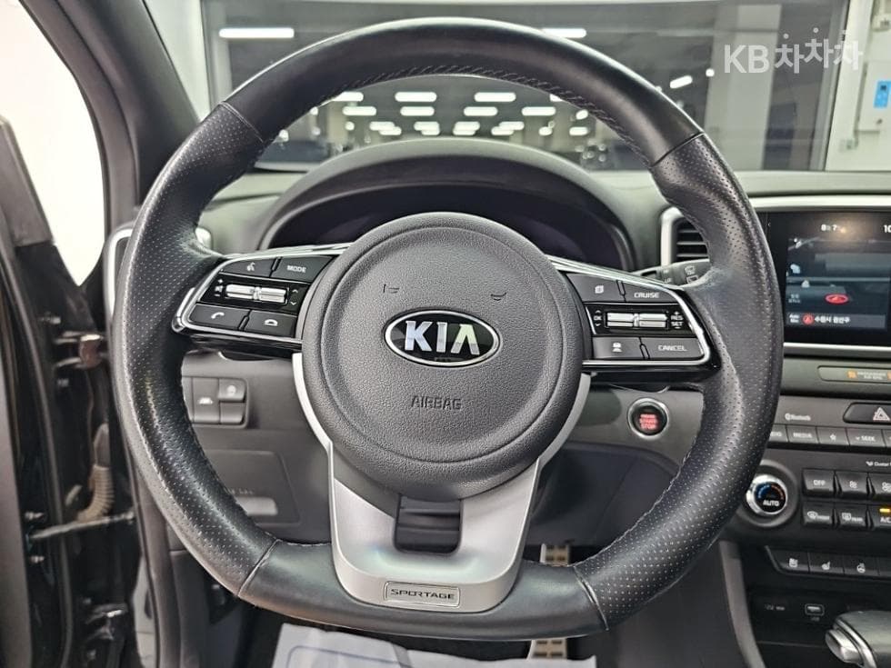 Киа Sportage 더 볼드2.0 Дизел 2WD Престиж - 9