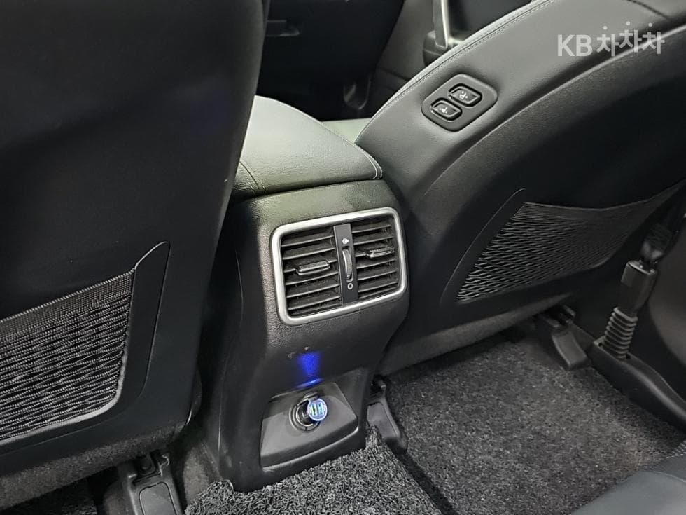 Киа Sportage 더 볼드2.0 Дизел 2WD Престиж - 13