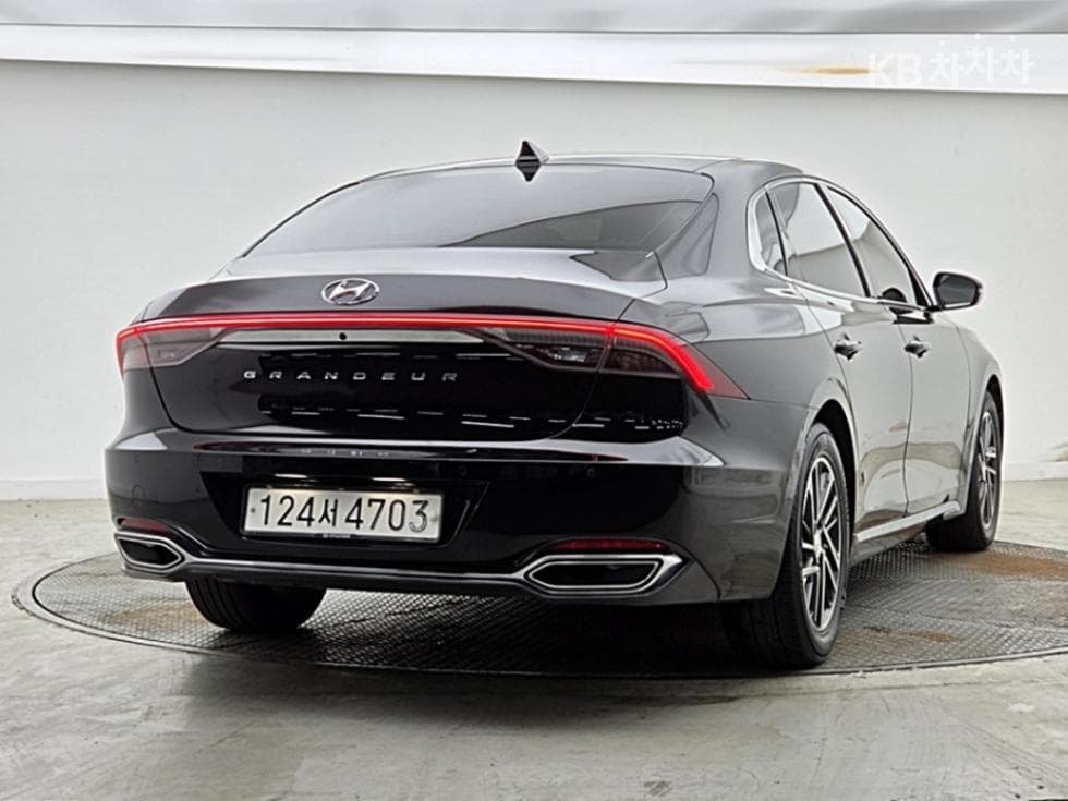 Hyundai The New (facelift) Grandeur (Azera)2.5 Premium 초이스 - 2