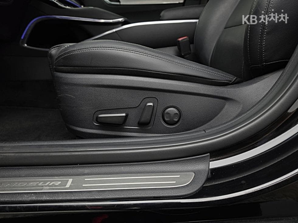 Hyundai The New (facelift) Grandeur (Azera)2.5 Premium 초이스 - 14
