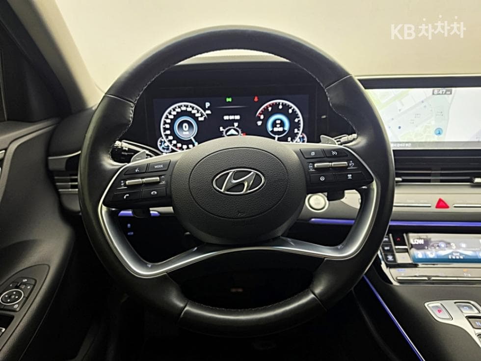 Hyundai The New (facelift) Grandeur (Azera)2.5 Premium 초이스 - 16