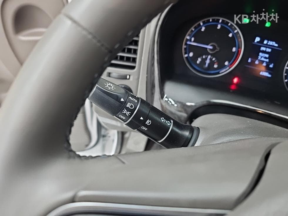 Хюндай Porter 2Удължено междуосие Двойна Кабина CRDi Premium - 15