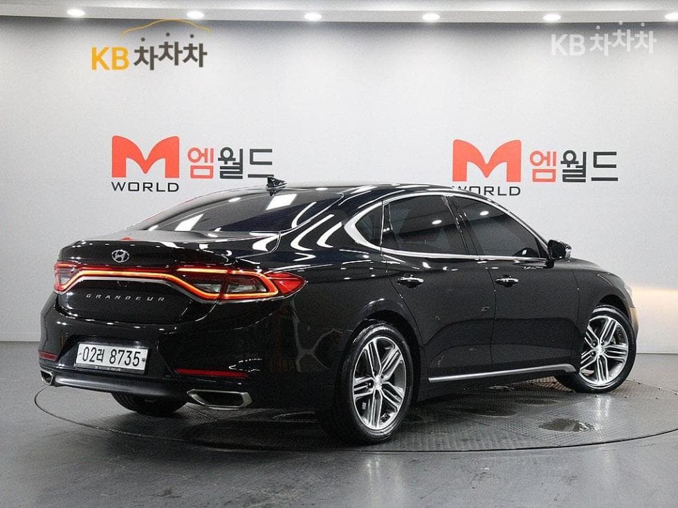 Hyundai Grandeur (Azera)IG2.4 Premium Special (special feature/edition) - 3