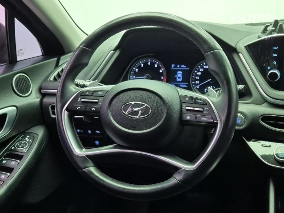 Hyundai Sonata (DN8)2.0 Premium 패밀리 - 9