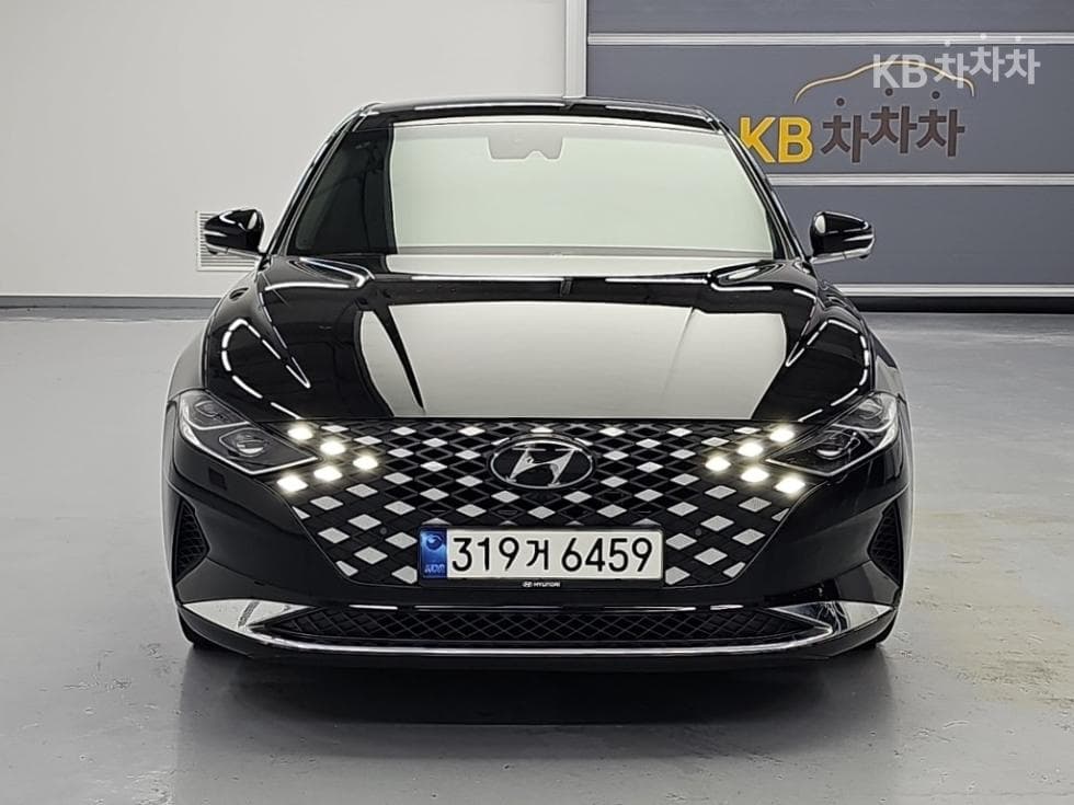 Хюндай The New (фейслифт) Grandeur (Azera)2.5 Le Blanc - 2