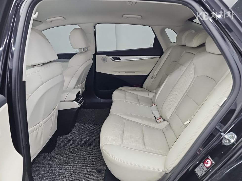 Хюндай The New (фейслифт) Grandeur (Azera)2.5 Le Blanc - 12