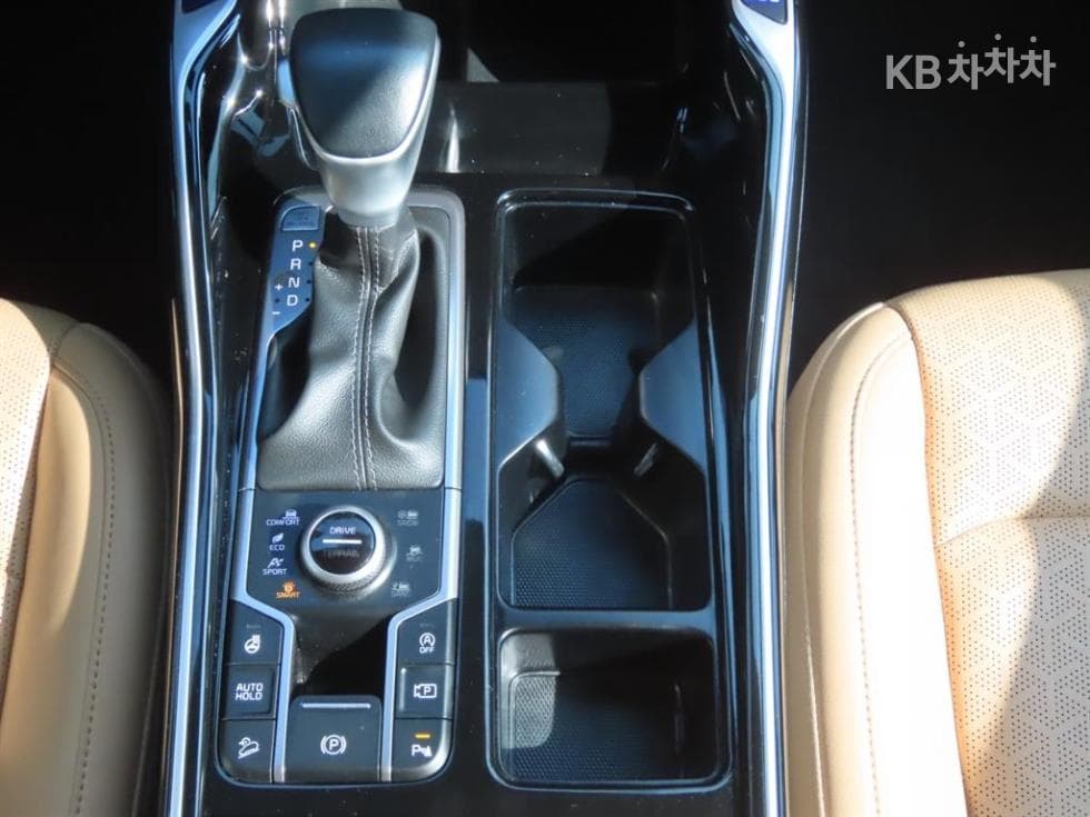Киа Sorento 4-то поколение2.2 Дизел 4x4 Престиж - 14