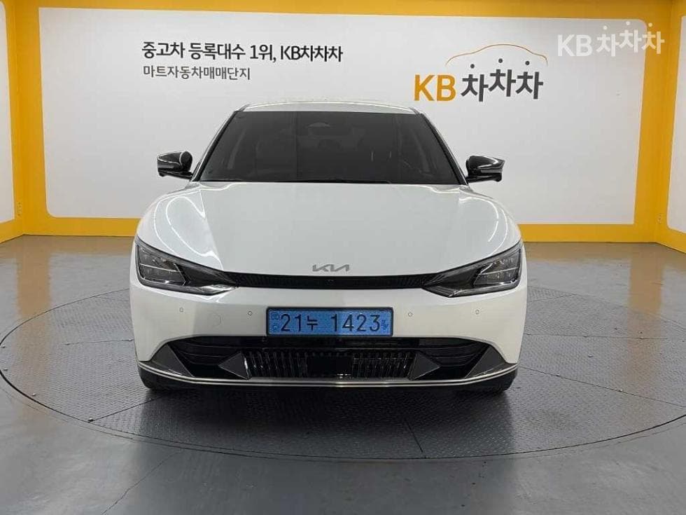 Киа EV6롱 레Местен지 2WD 어스 - 2