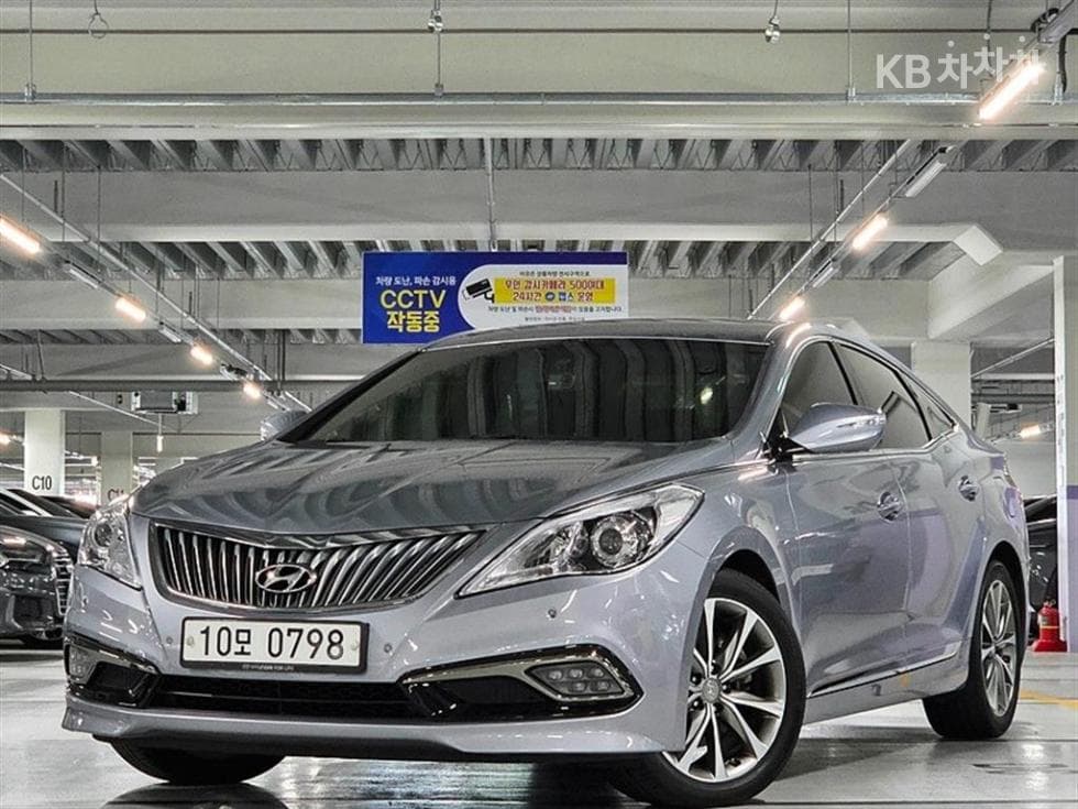 Hyundai Grandeur (Azera)HG HG220 Diesel Premium - Image 1