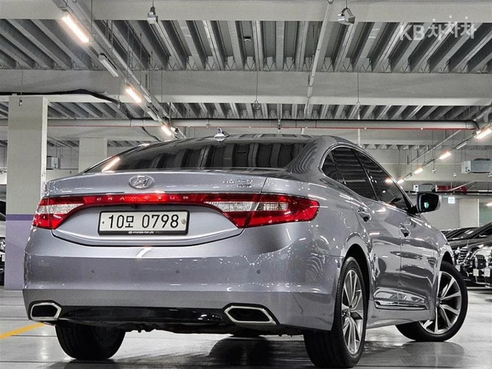 Hyundai Grandeur (Azera)HGHG220 Diesel Premium - 2