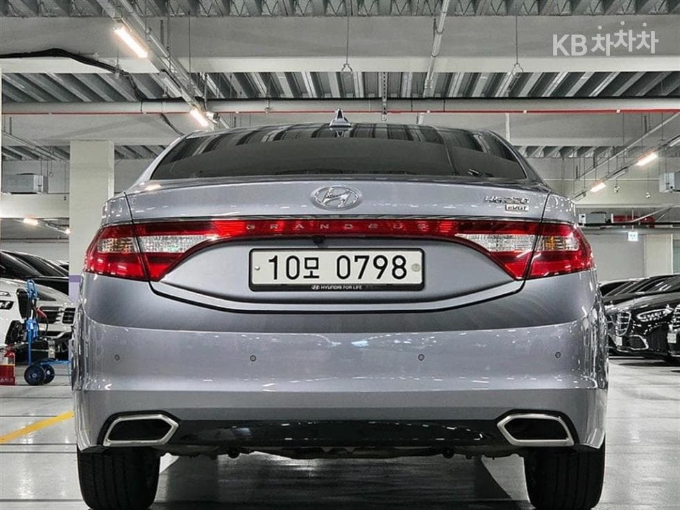 Hyundai Grandeur (Azera)HGHG220 Diesel Premium - 4