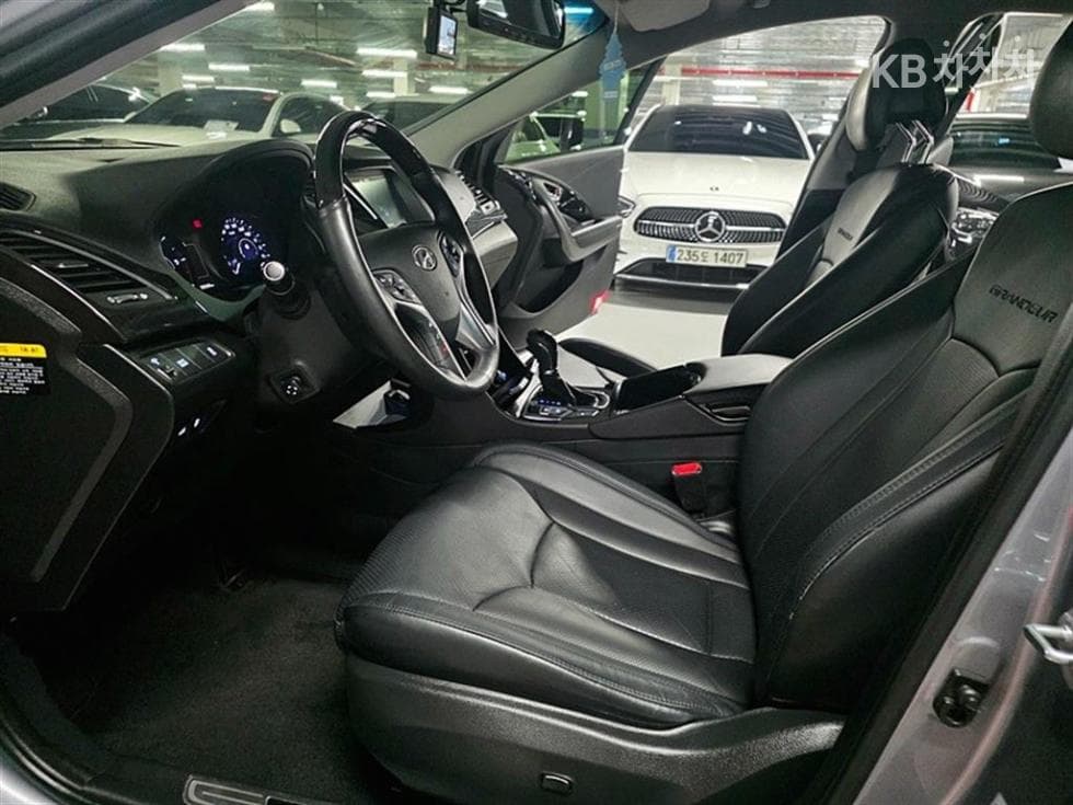 Hyundai Grandeur (Azera)HGHG220 Diesel Premium - 5