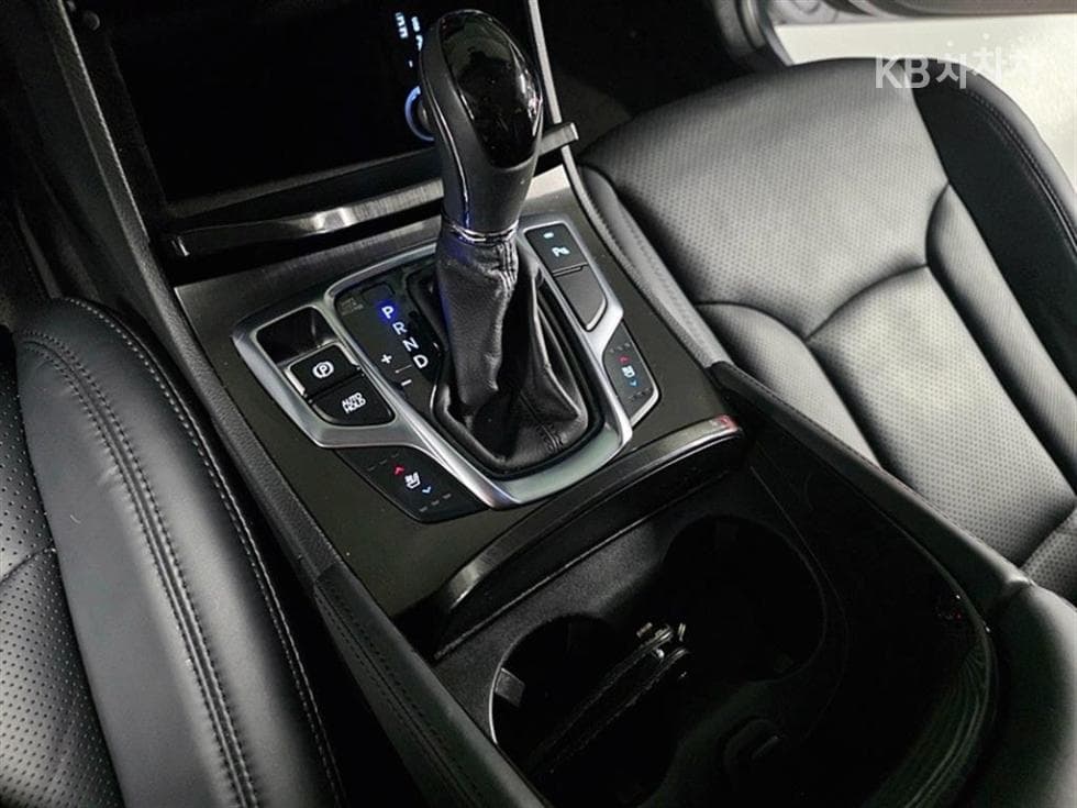 Hyundai Grandeur (Azera)HGHG220 Diesel Premium - 11
