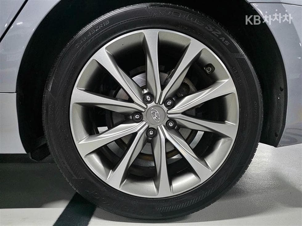 Hyundai Grandeur (Azera)HGHG220 Diesel Premium - 19