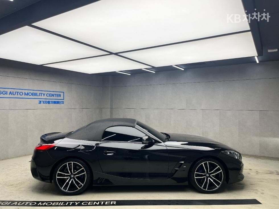 BMW All New Z4sDrive 20i M Sports Package - 2