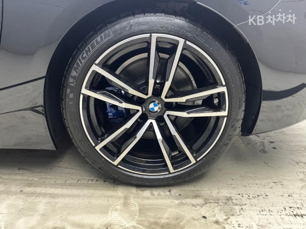 BMW All New Z4sDrive 20i M Sports Package - 18