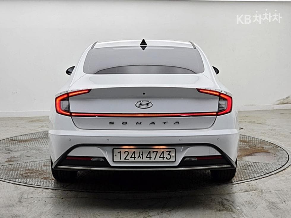 Hyundai Sonata (DN8)2.0 Premium - 4