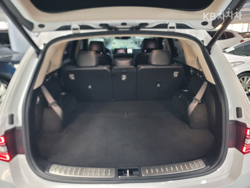 Genesis GV803.0 Diesel AWD - 23