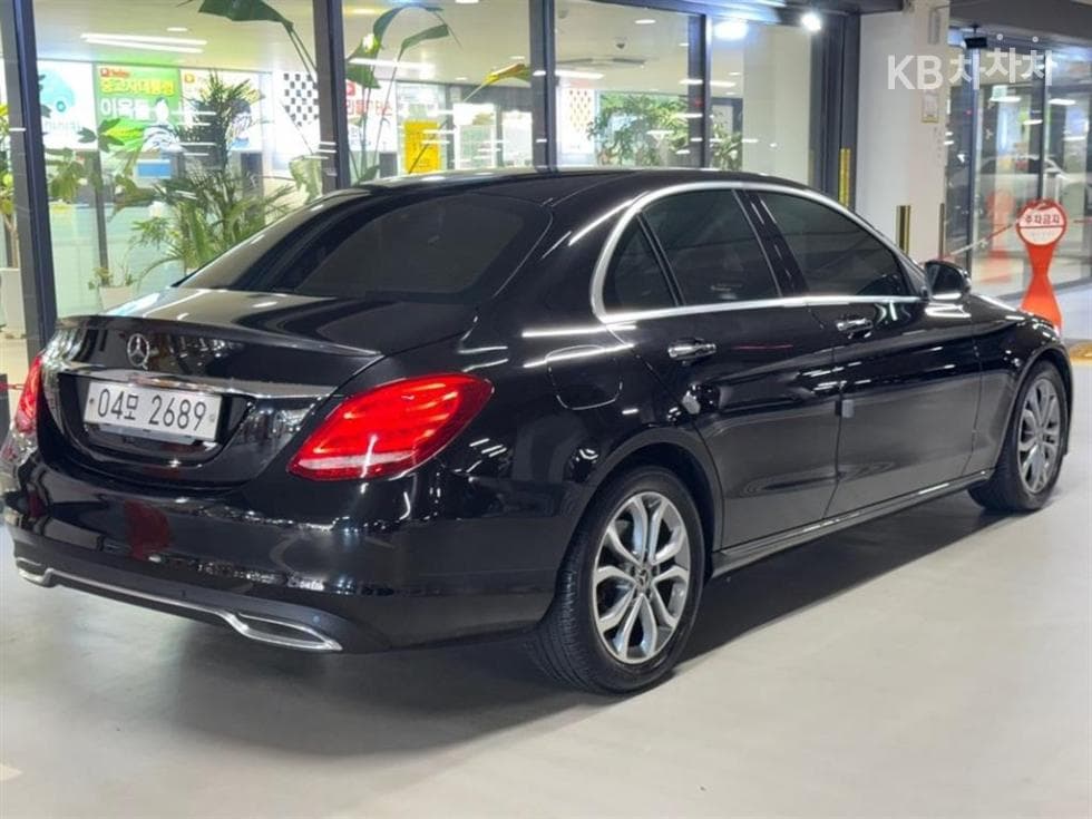 Mercedes-Benz The New (facelift) C-ClassC200 Avantgarde W205 - 4