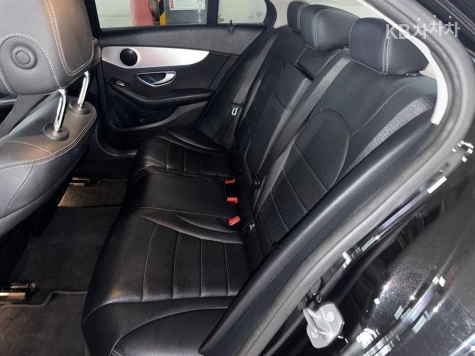 Mercedes-Benz The New (facelift) C-ClassC200 Avantgarde W205 - 6