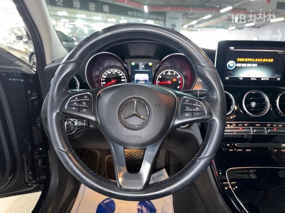 Mercedes-Benz The New (facelift) C-ClassC200 Avantgarde W205 - 8