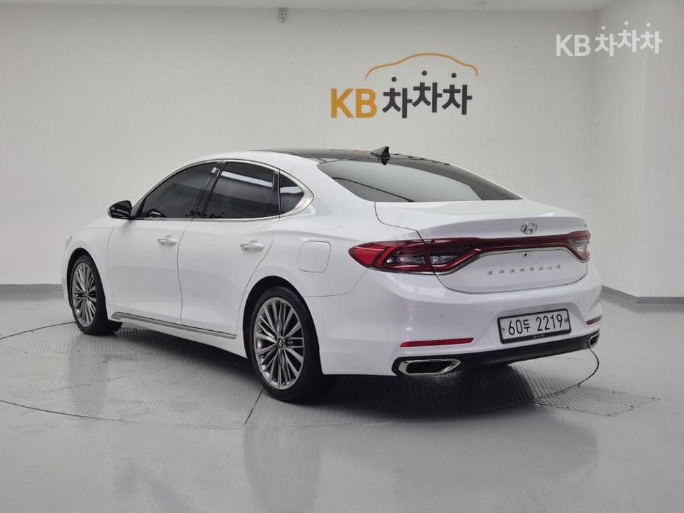 Hyundai Grandeur (Azera)IG3.0 Premium - 3