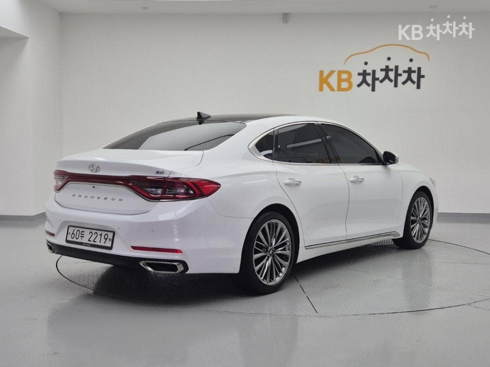 Hyundai Grandeur (Azera)IG3.0 Premium - 4