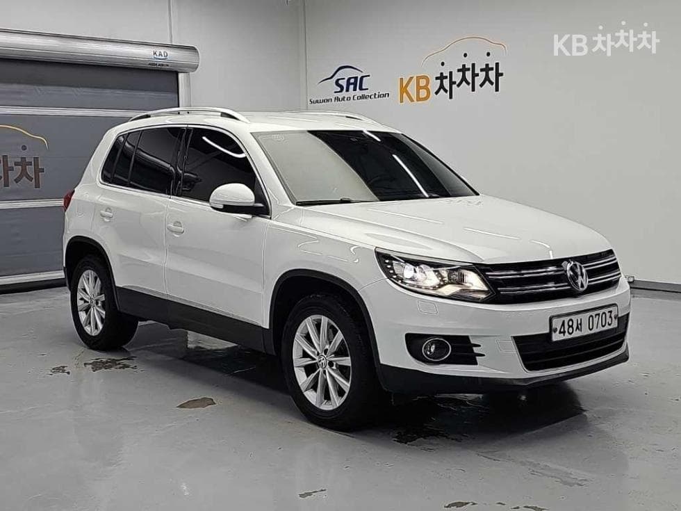 Volkswagen Нов Tiguan2.0 Турбо Дизел Инжекция 컴포트 5N - 4