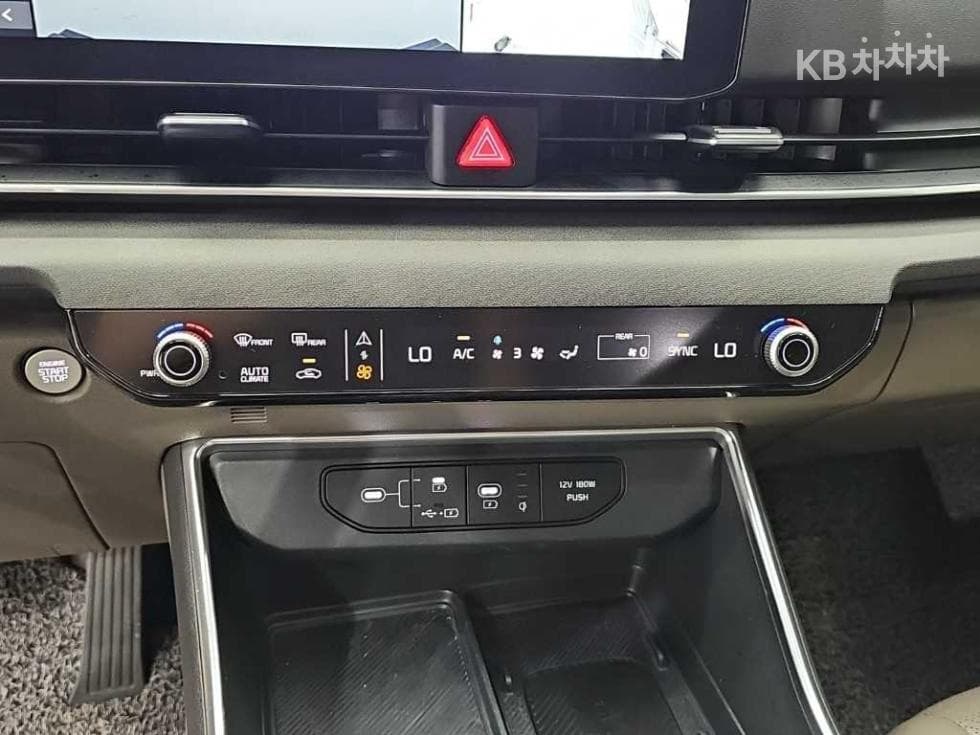 Киа The New (фейслифт) Канивал 4-то поколениеG3.5 GDI 9-местен Noblesse - 10