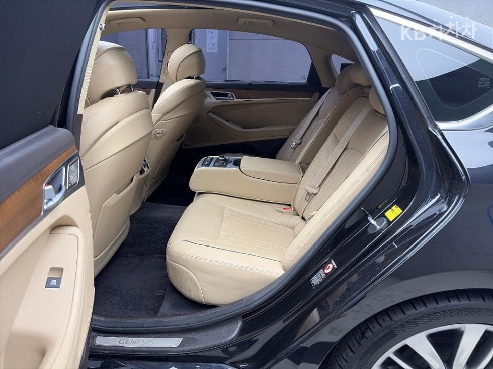 Дженезис G803.8 GDI AWD Престиж - 12