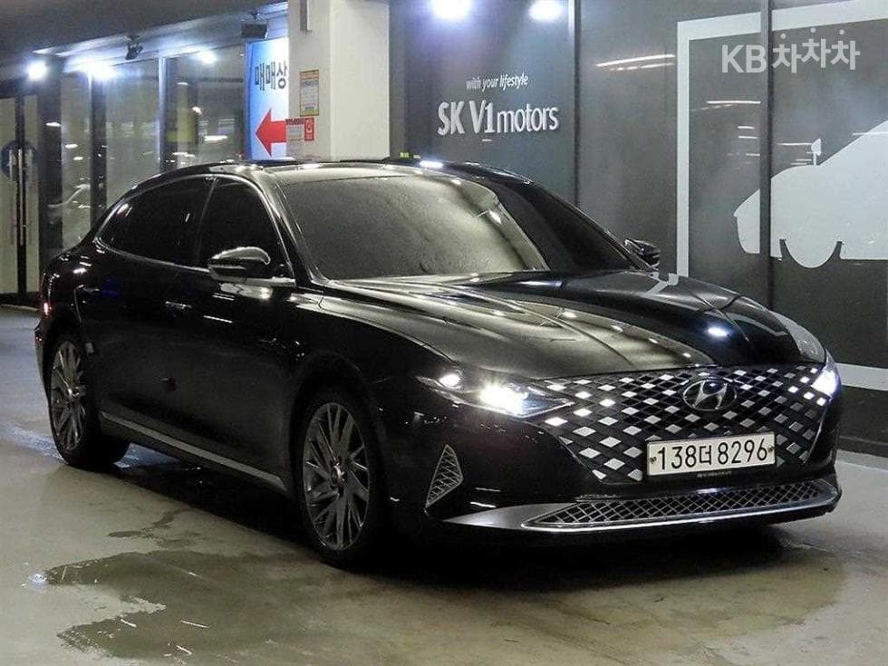Hyundai The New (facelift) Grandeur (Azera) 2.5 Calligraphy - Image 1