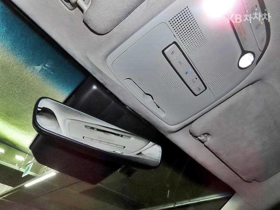Hyundai The New (facelift) Grandeur (Azera)2.5 Calligraphy - 15
