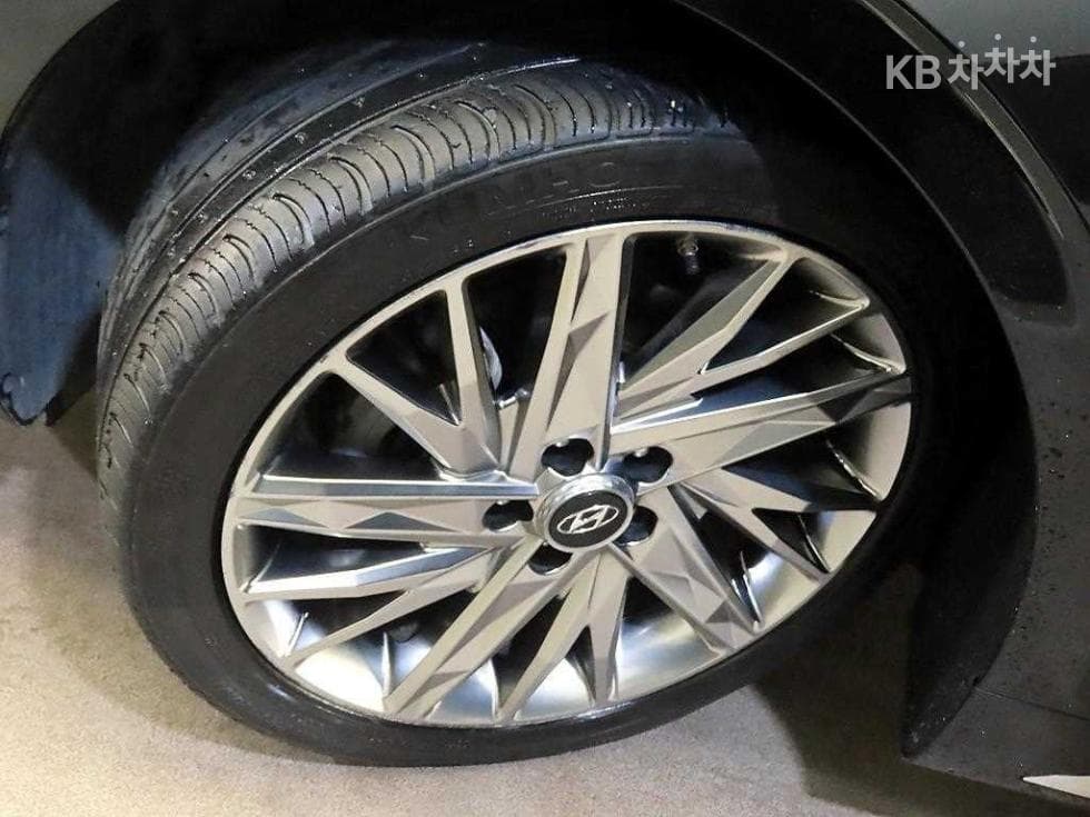 Hyundai The New (facelift) Grandeur (Azera)2.5 Calligraphy - 20