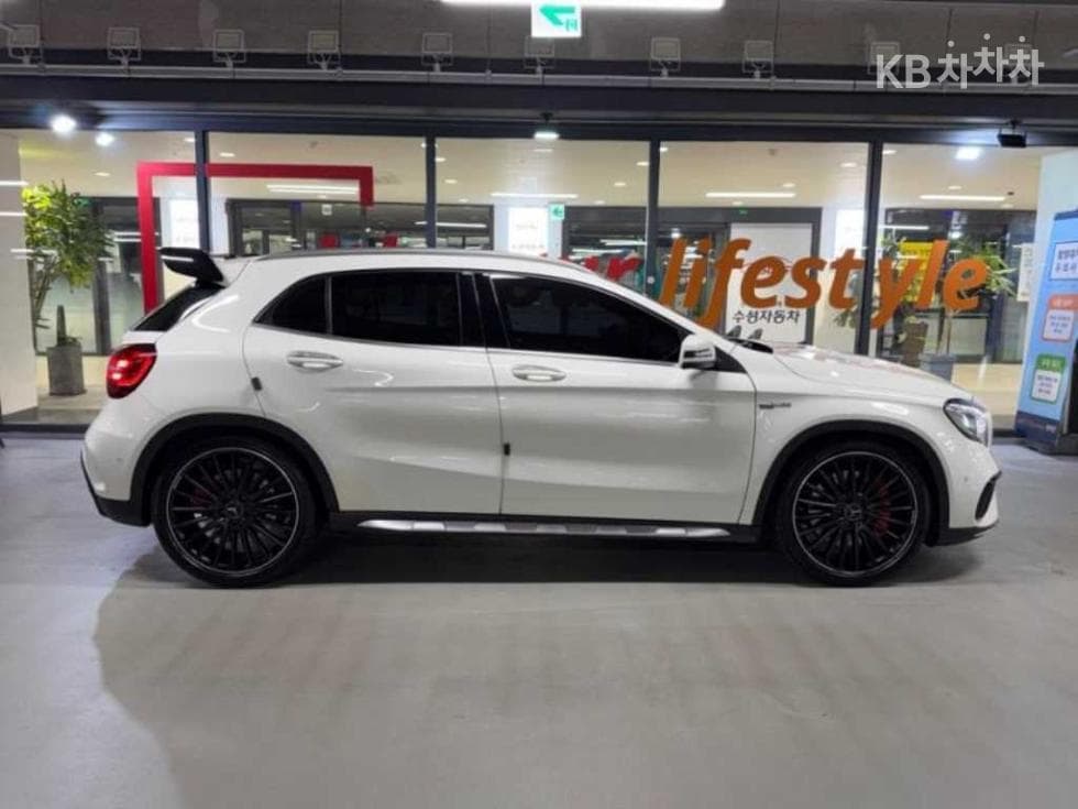 Mercedes-Benz GLA X156GLA45 AMG 4매틱 - 3