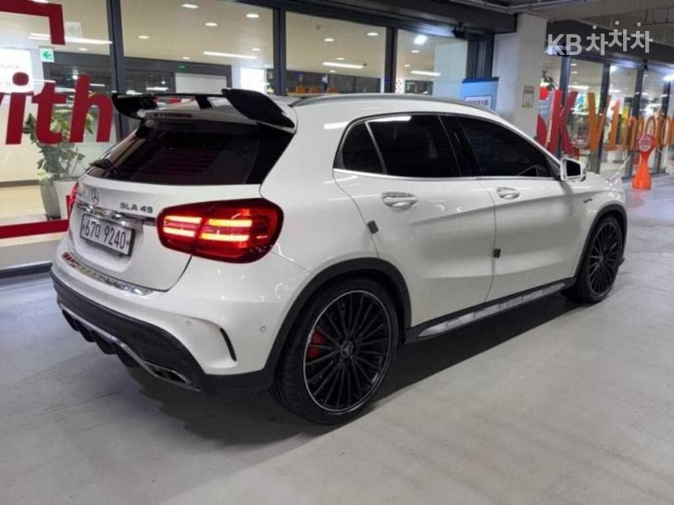 Mercedes-Benz GLA X156GLA45 AMG 4매틱 - 4