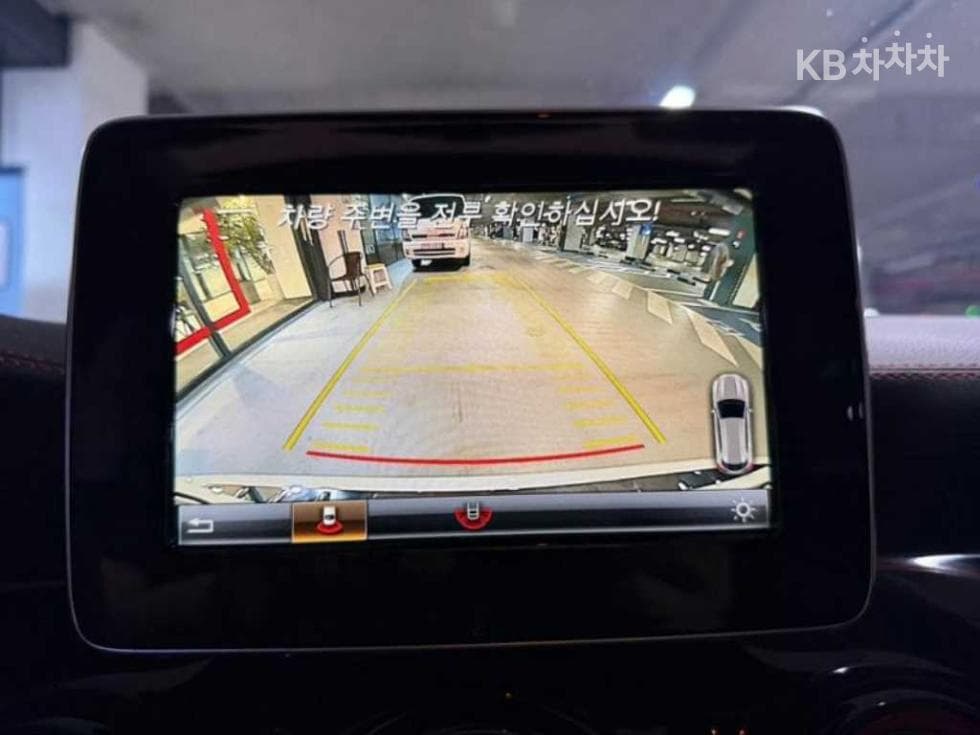 Mercedes-Benz GLA X156GLA45 AMG 4매틱 - 13