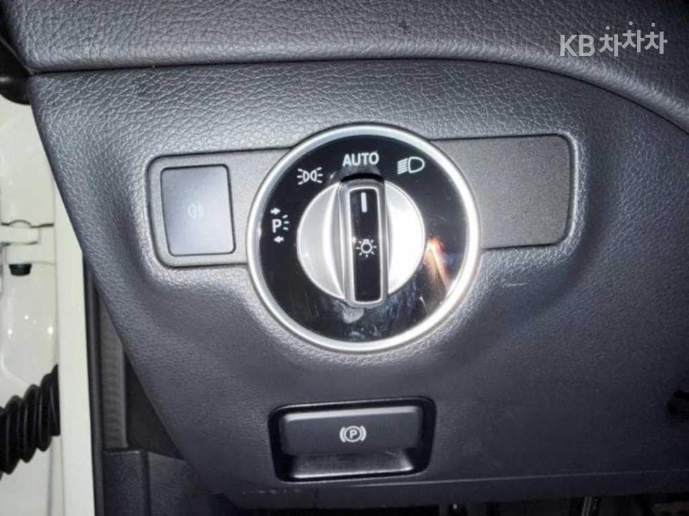 Mercedes-Benz GLA X156GLA45 AMG 4매틱 - 15